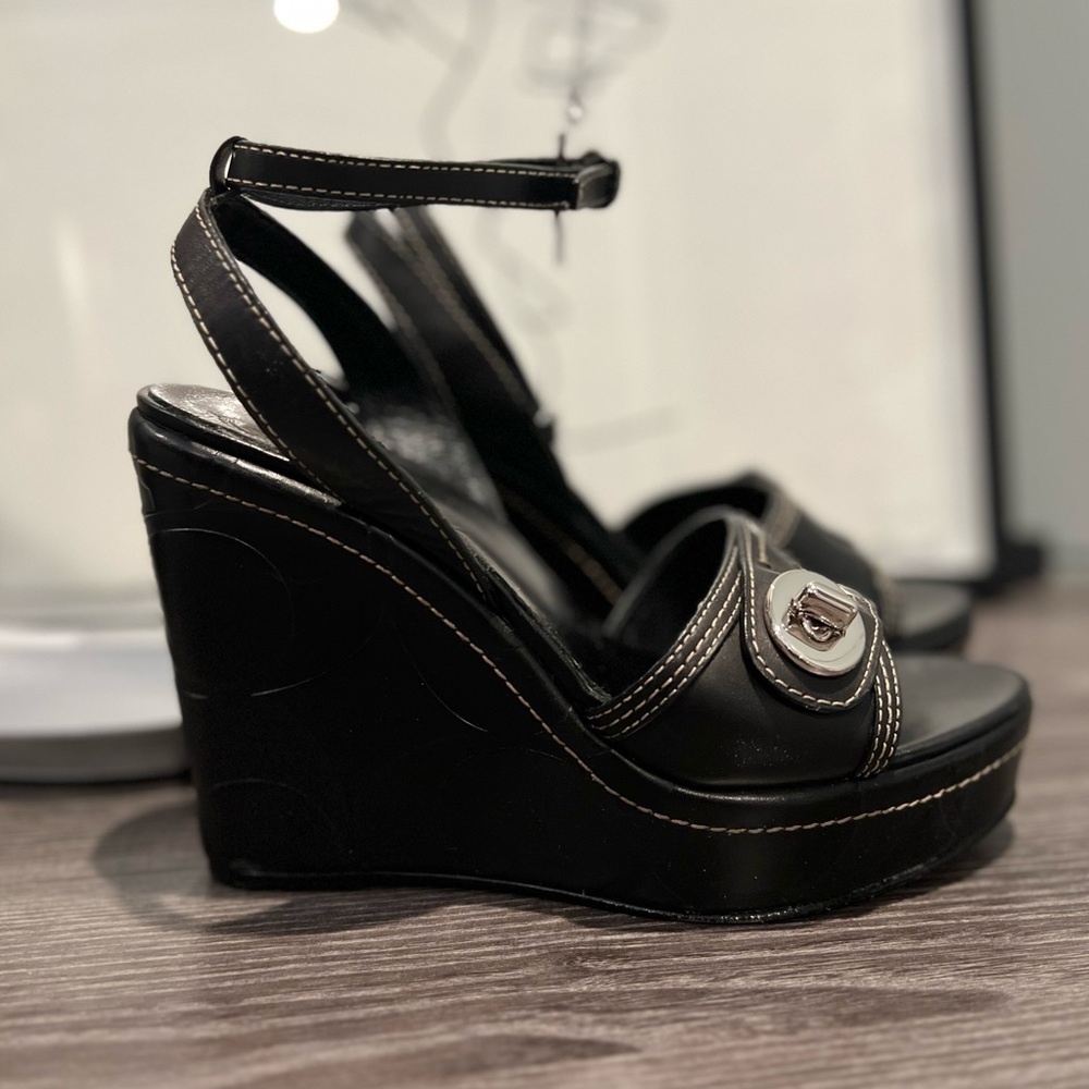 Coach Turnlock Platform Wedge Sandals – Black Leather – Size 7